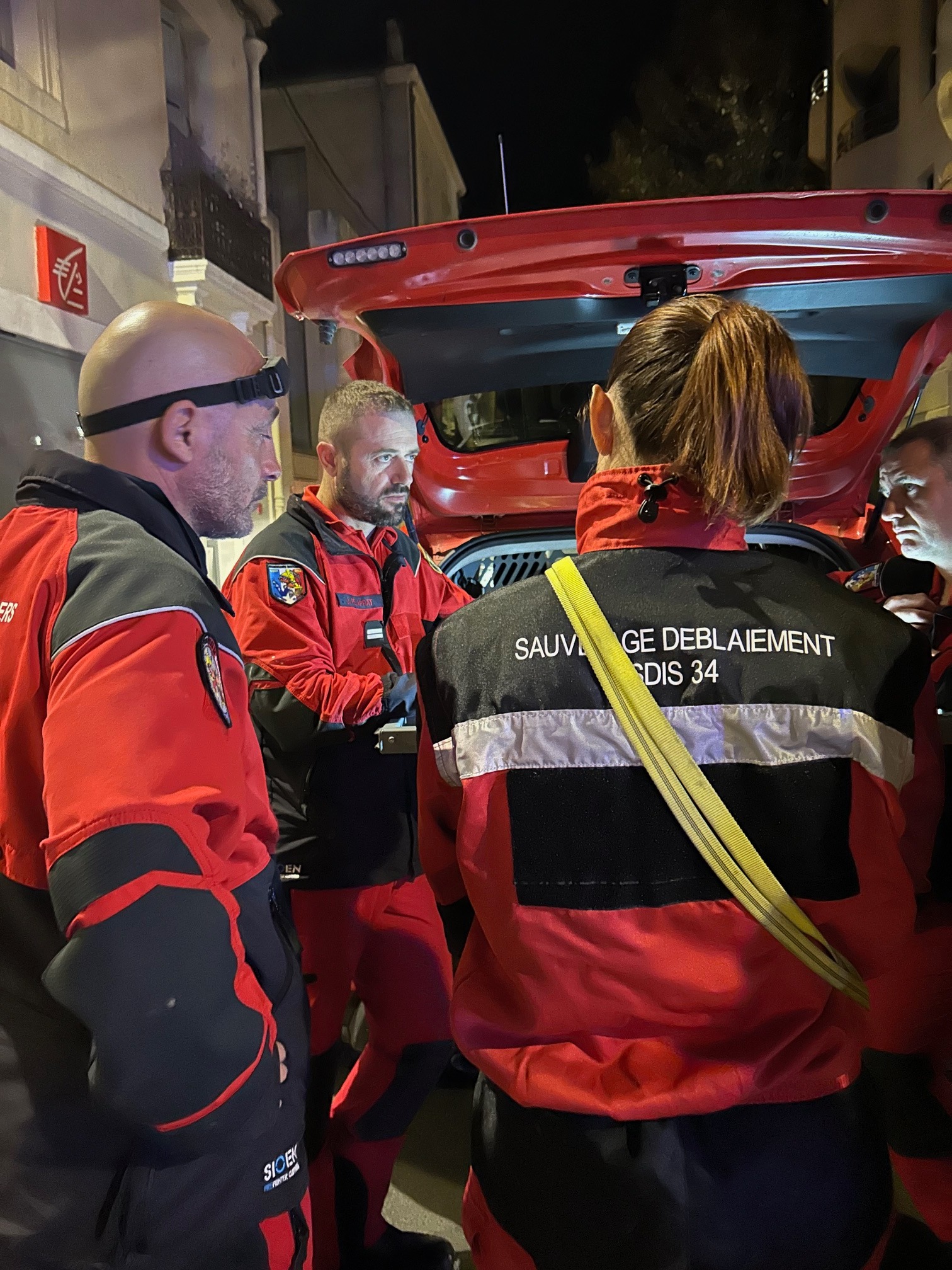 583876584 1159870999583429 7941061091931724984 N