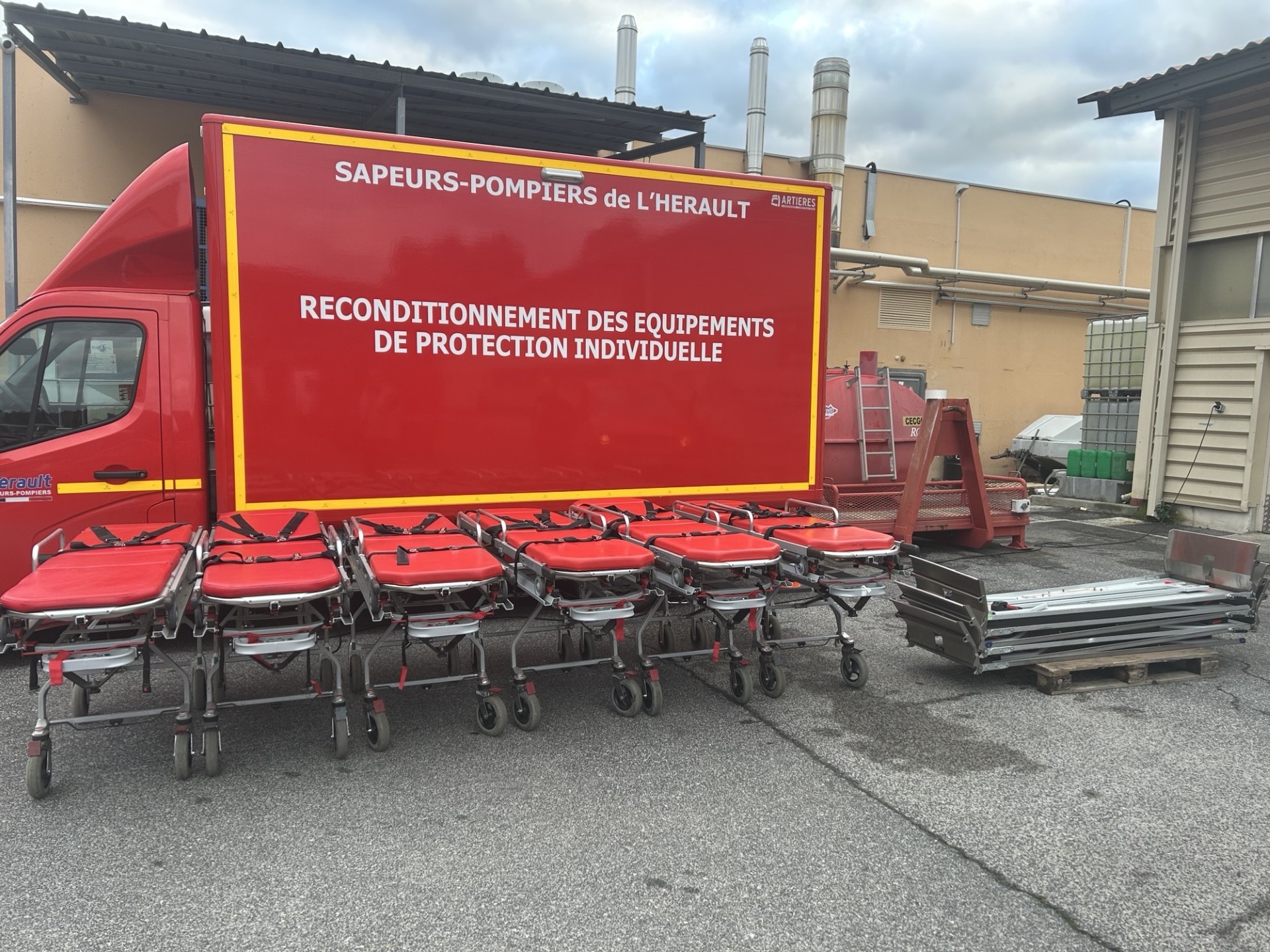 599683700 1180947874142408 4770288555865721989 N