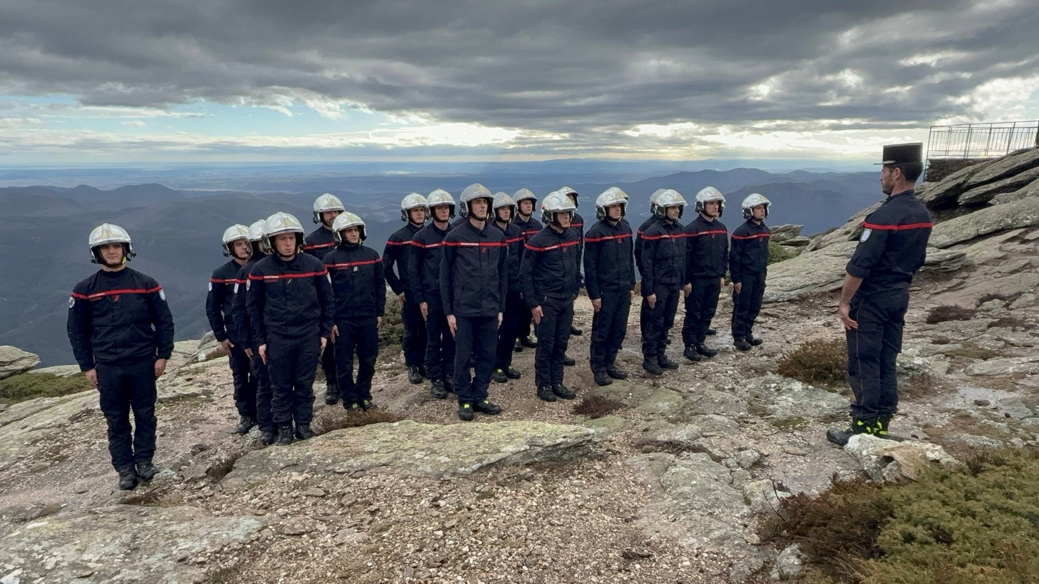 622818317 1216484800588715 1926900899214425316 N