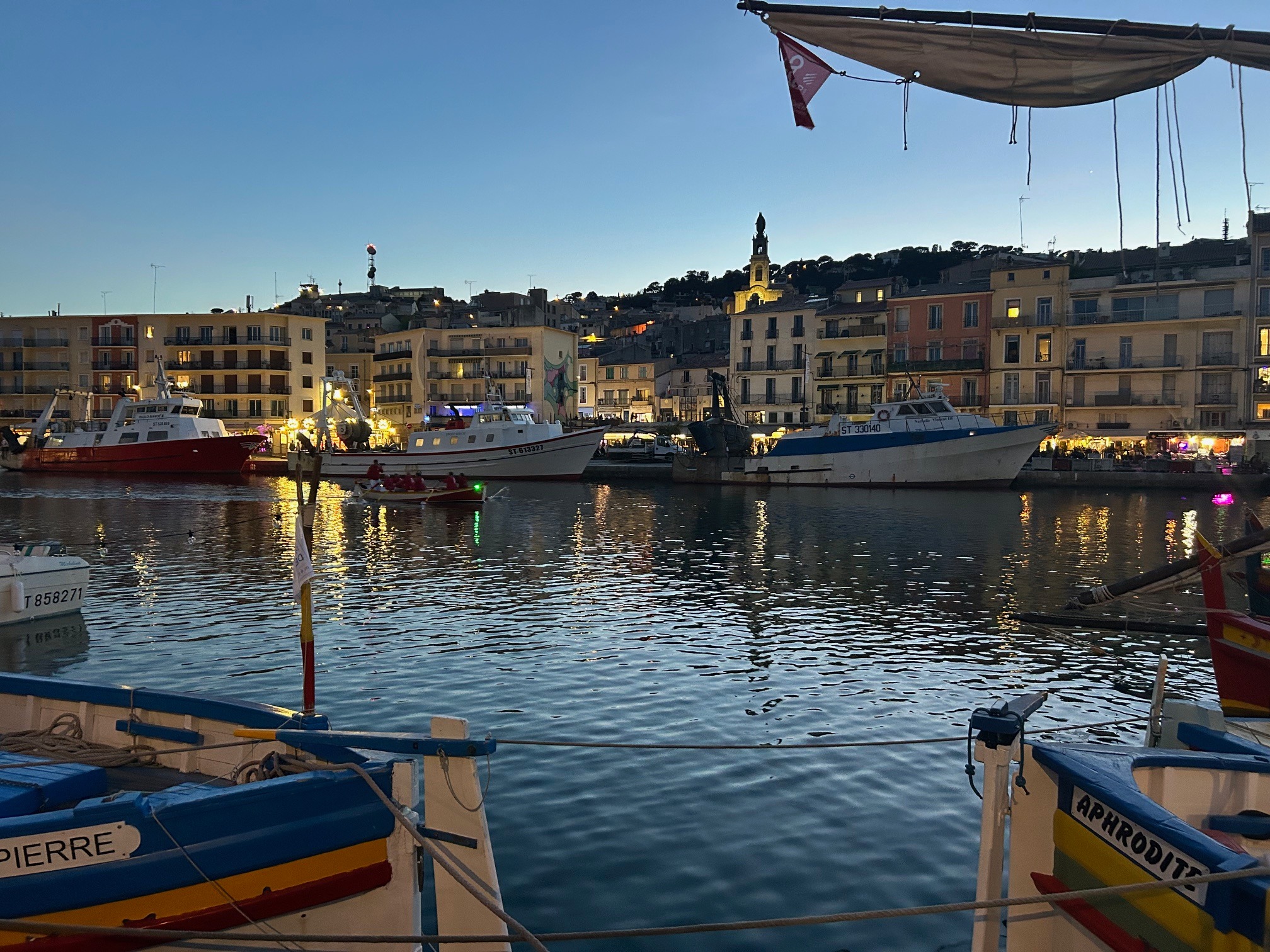 667644414 1276937194543475 8848524981750321961 N