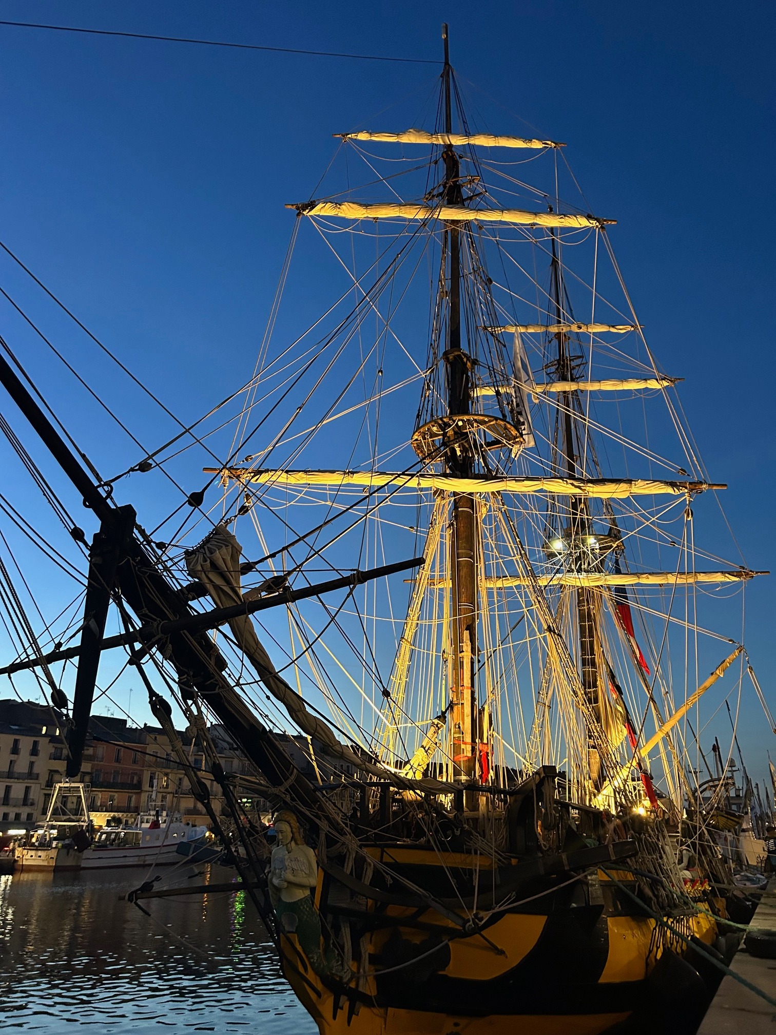 667781673 1276937331210128 5556510906927039008 N